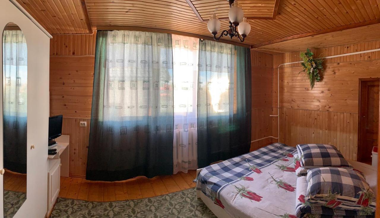 Guest House Viktoria ยาเรมชา ภายนอก รูปภาพ